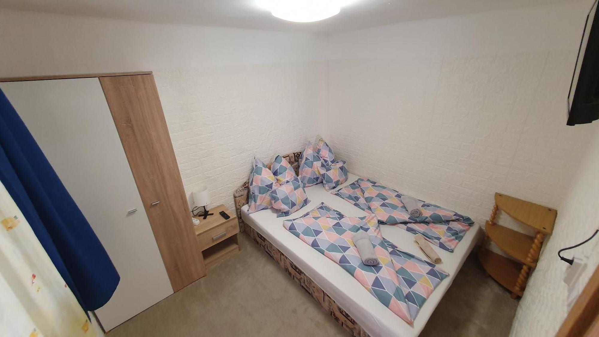 Berbe Apartman Balatonlelle Exteriör bild
